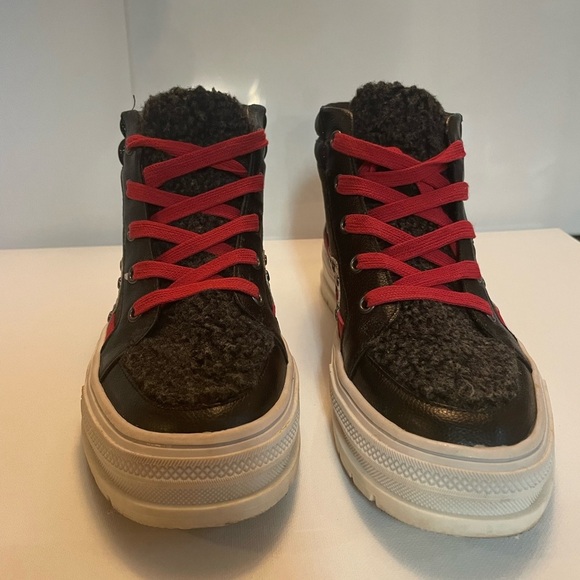 Jessica Simpson Black and Red High-Top Sneakers size 8.5 EUC - Picture 4 of 9